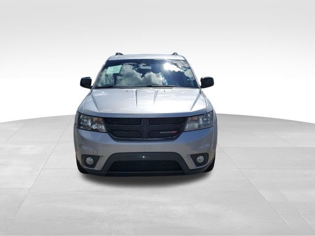 Used 2019 Dodge Journey SE FWD image 2