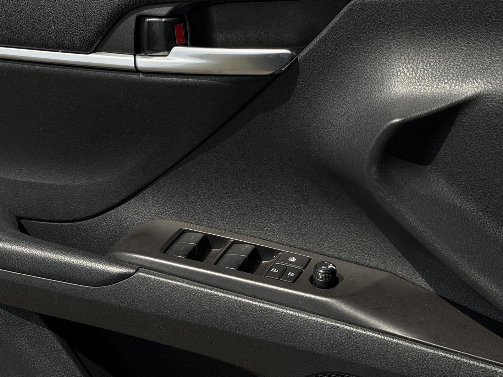 Used 2024 Toyota Camry LE FWD image 20