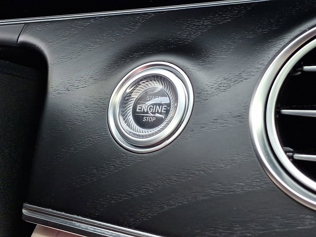 Used 2023 Mercedes-Benz E 350 4MATIC Sedan image 25