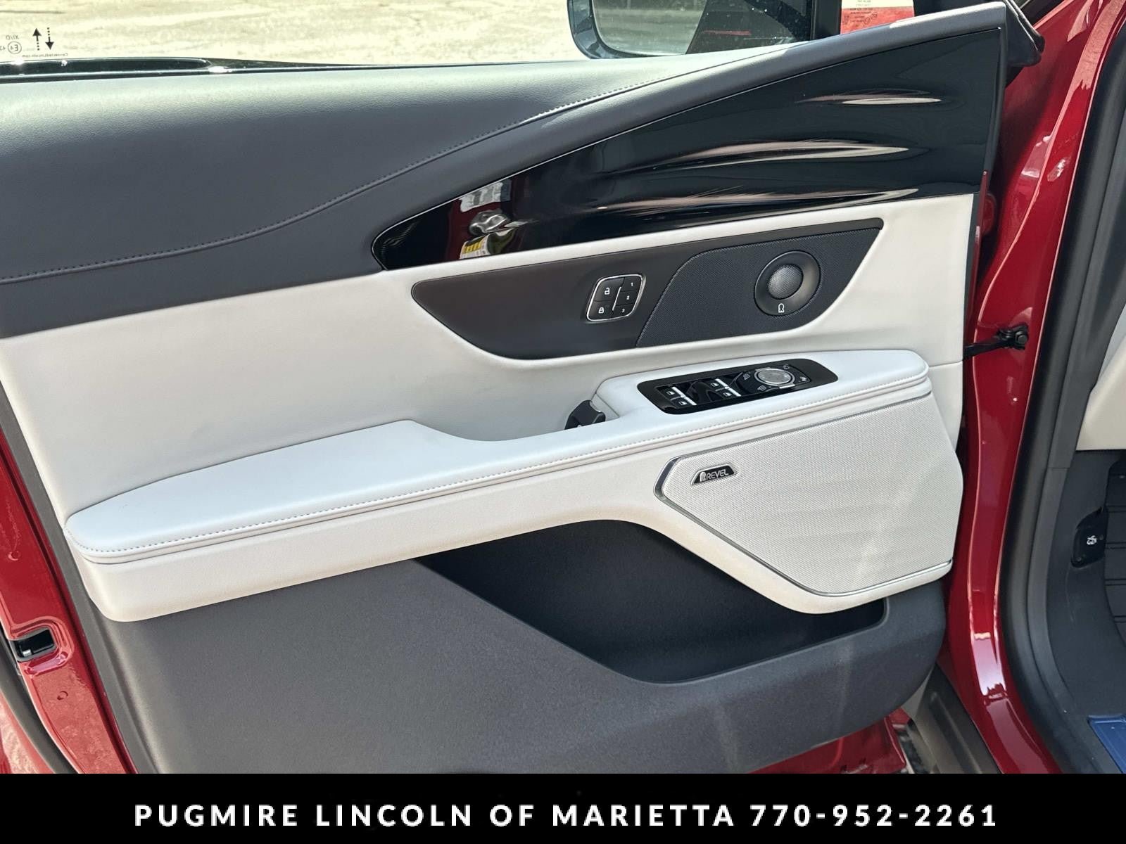 New 2026 Lincoln Nautilus Reserve AWD/4WD image 10