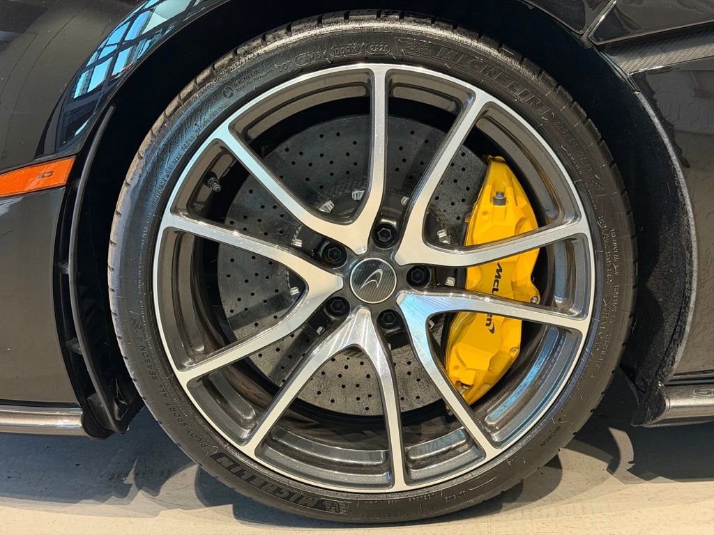 Used 2016 McLaren 570S Coupe image 33