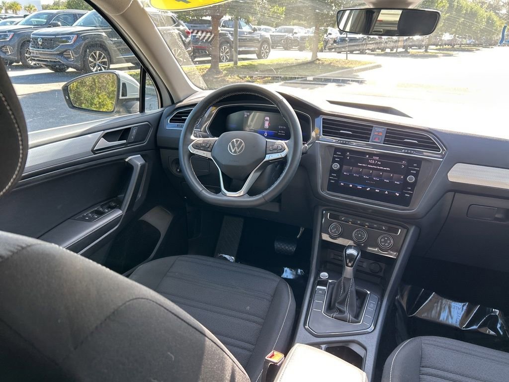 Used 2024 Volkswagen Tiguan S image 9