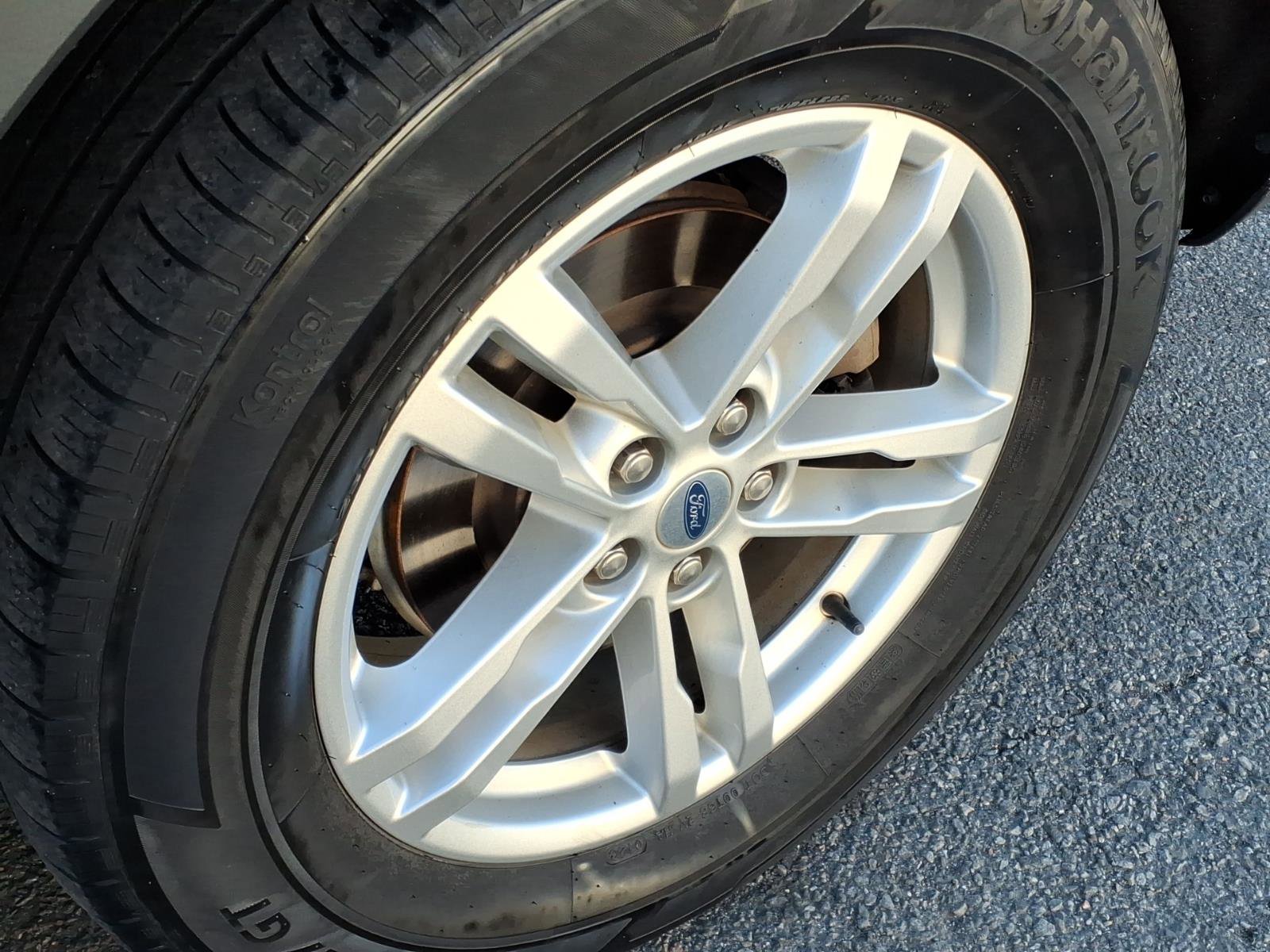 Used 2021 Ford Explorer XLT w/ Equipment Group 202A image 14