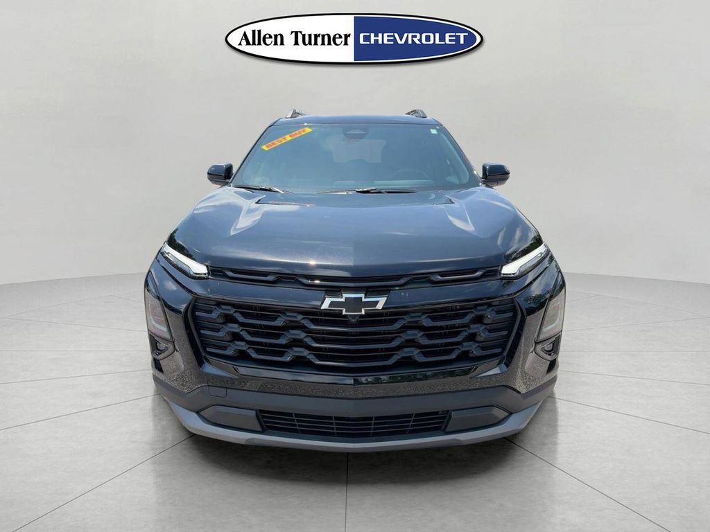 New 2026 Chevrolet Equinox LT w/ Convenience Package II FWD image 2