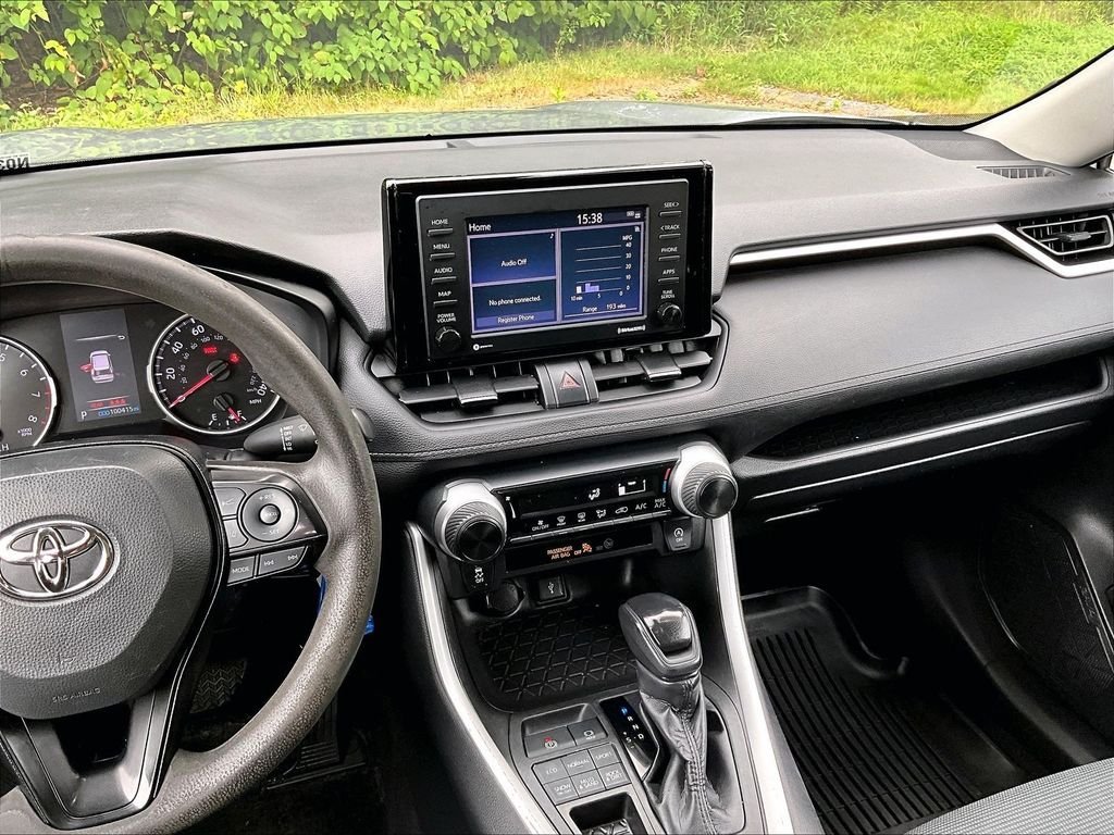 Certified 2022 Toyota RAV4 LE AWD/4WD image 17