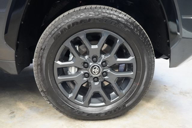 Used 2026 Toyota Tundra Platinum AWD/4WD image 55