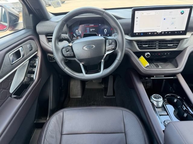 Used 2025 Ford Explorer Platinum w/ LUX Leather Package AWD/4WD image 10