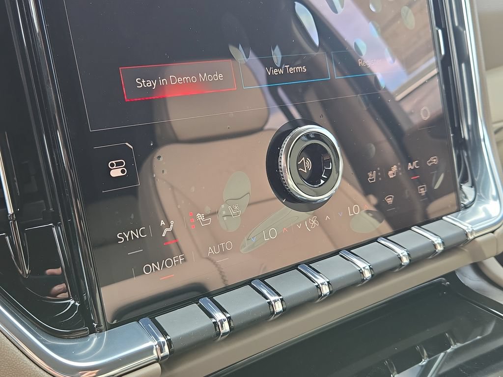 New 2026 GMC Yukon XL Denali w/ Denali Reserve Package AWD/4WD image 19