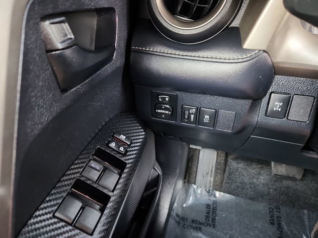 Used 2013 Toyota RAV4 XLE AWD/4WD image 33