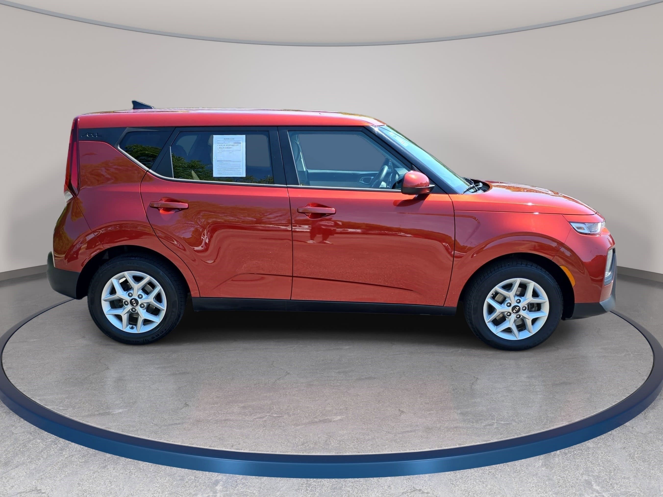 Used 2021 Kia Soul S FWD image 4