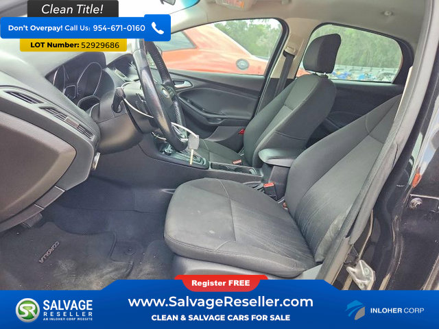 Used 2015 Ford Focus SE w/ SE Sport Package FWD image 9