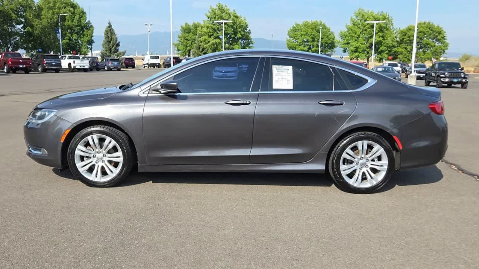 Used 2015 Chrysler 200 Limited w/ Spring Special Group FWD image 5