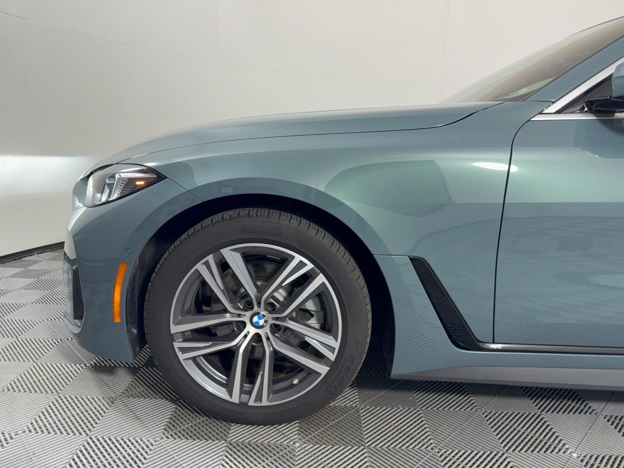 Used 2026 BMW 430i w/ Premium Package RWD image 13