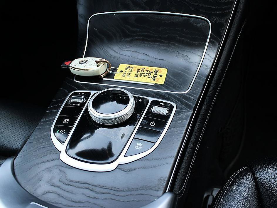 Used 2019 Mercedes-Benz GLC 300 w/ Premium Package image 14