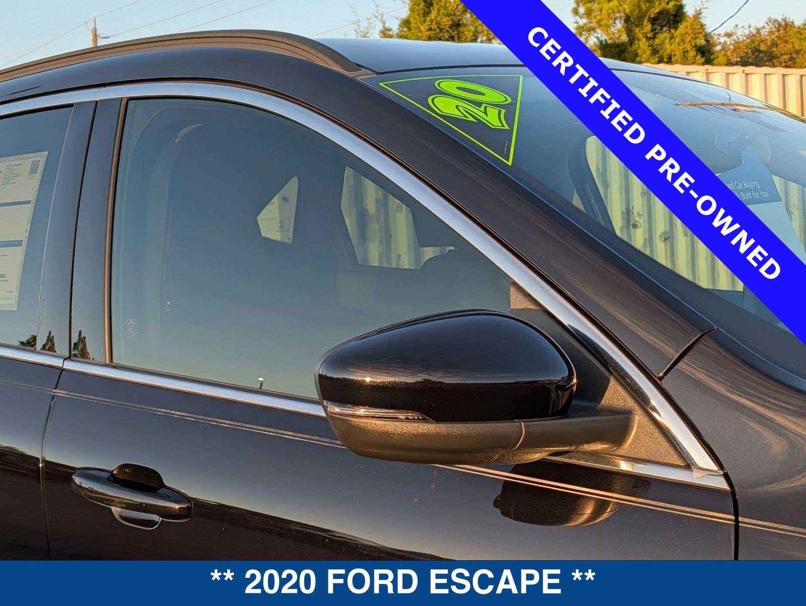 Used 2020 Ford Escape Titanium image 10
