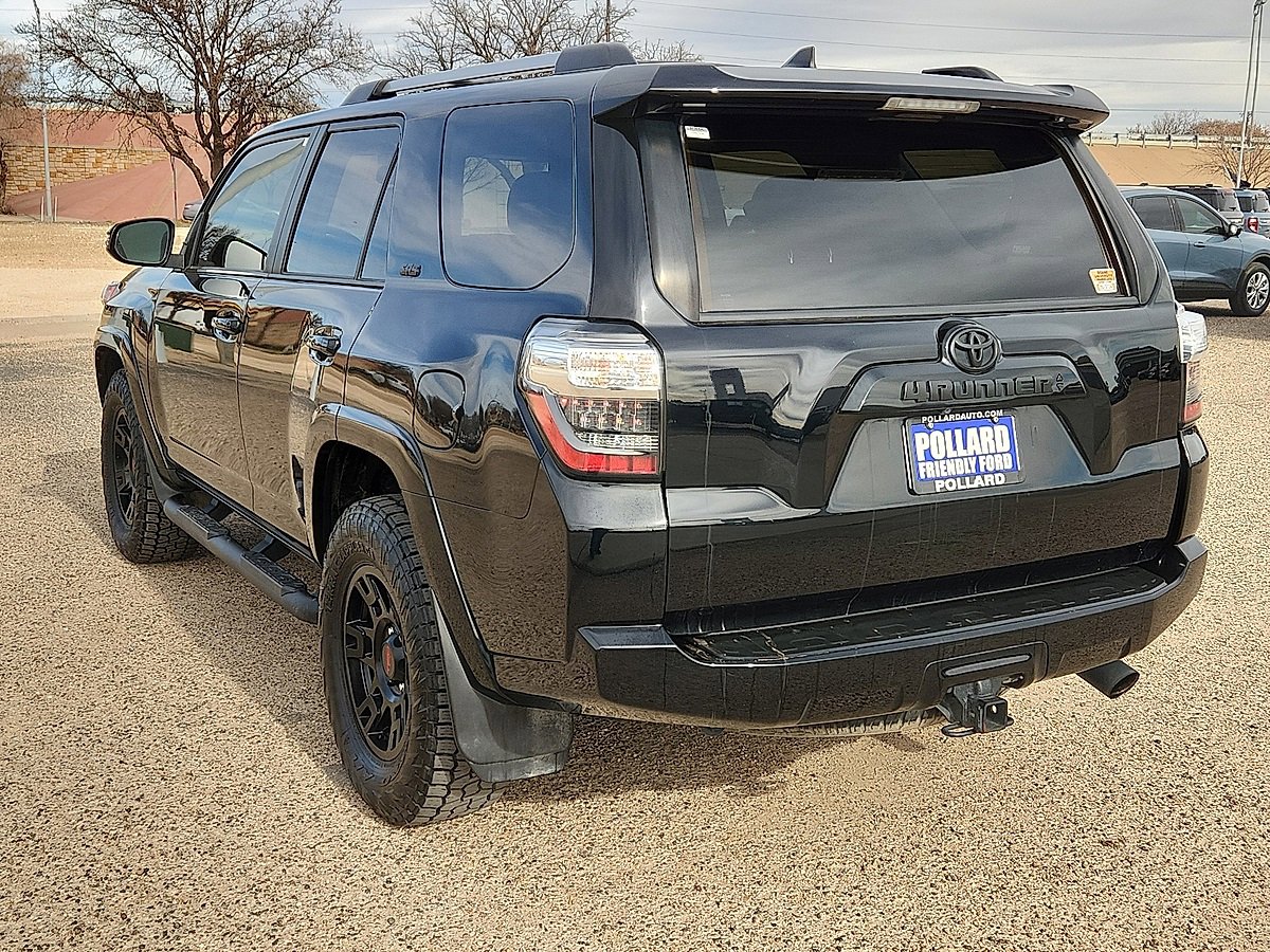 Used 2022 Toyota 4Runner SR5 Premium image 2