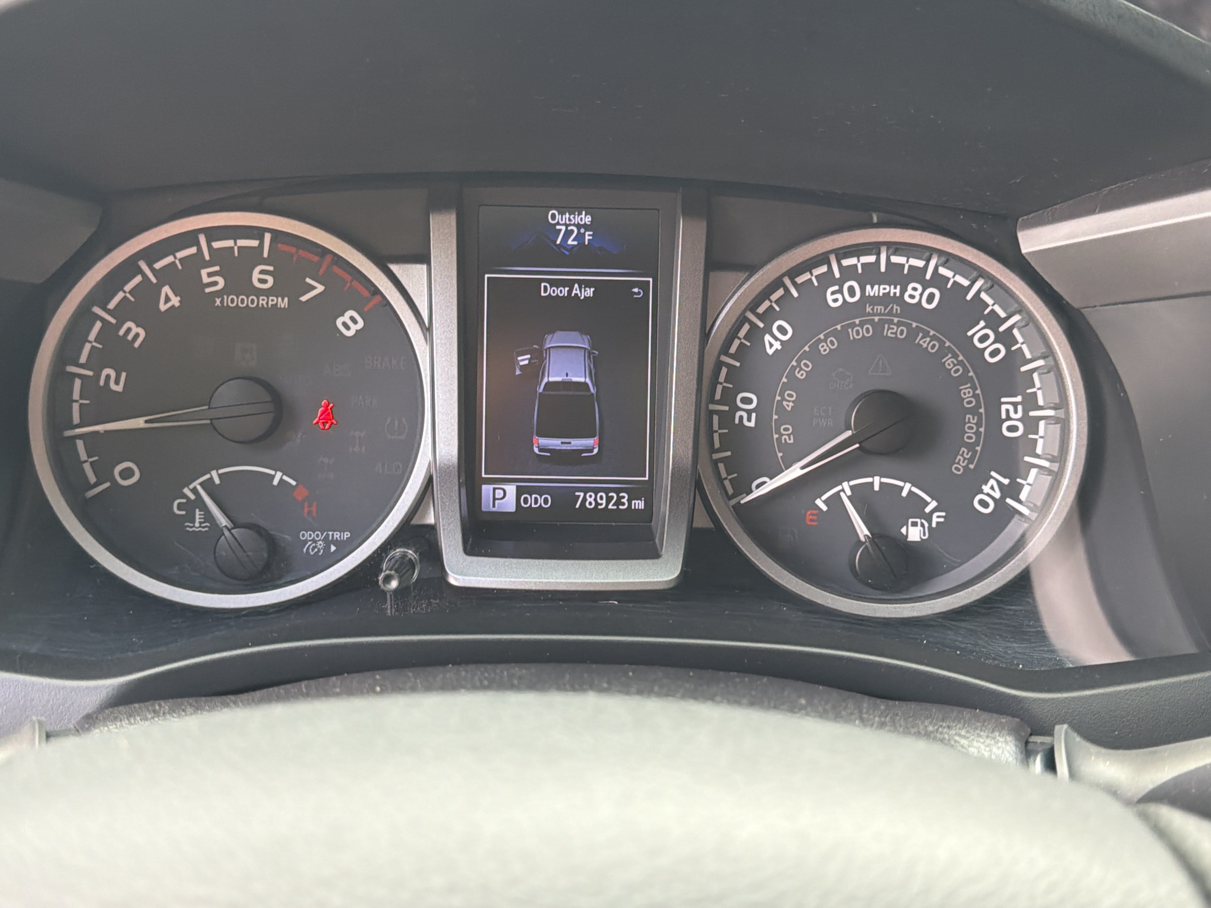 Used 2016 Toyota Tacoma Limited w/ Towing Package RWD image 26