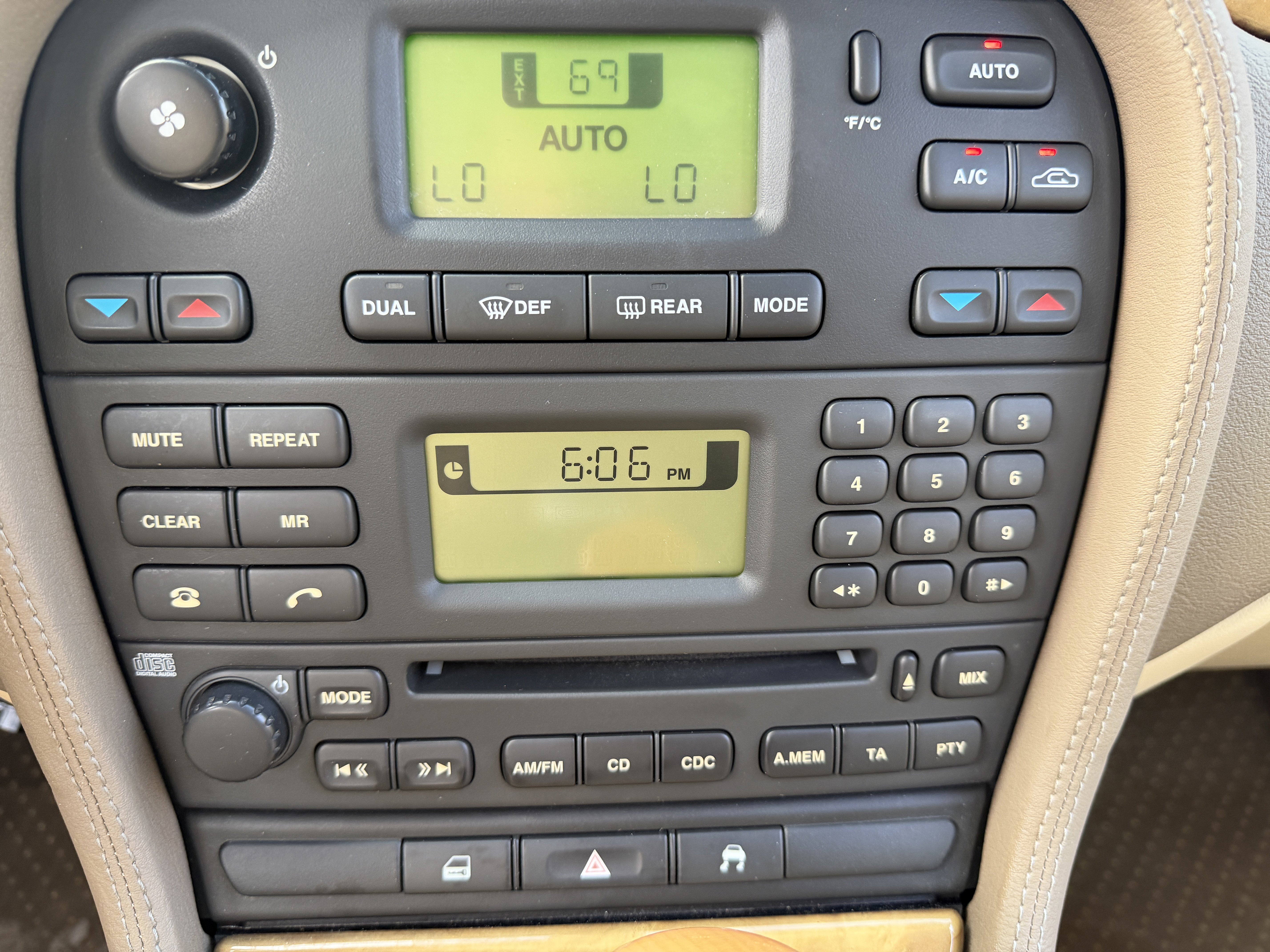 Used 2006 Jaguar S-TYPE 3.0 image 31