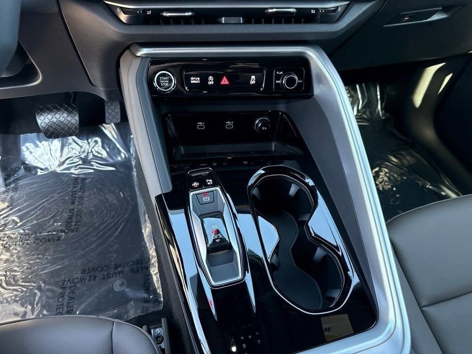 Certified 2025 Audi Q5 Premium Plus w/ Premium Plus image 18