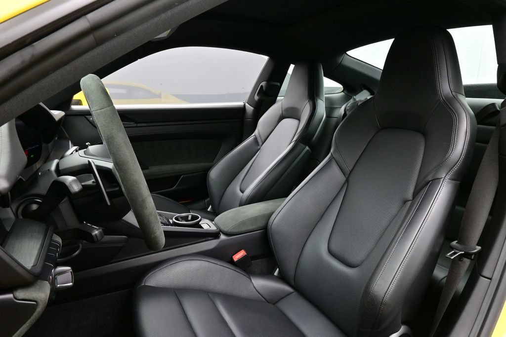 Certified 2024 Porsche 911 Carrera GTS RWD image 5