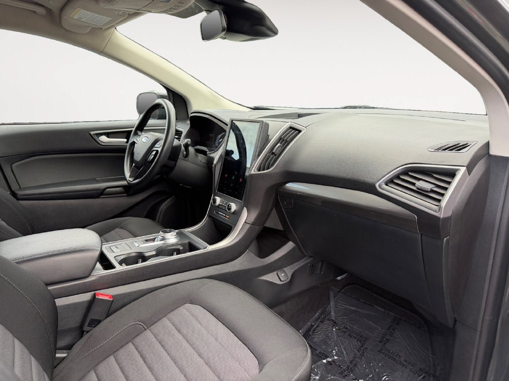 Used 2024 Ford Edge SE w/ Black Appearance Package AWD/4WD image 27