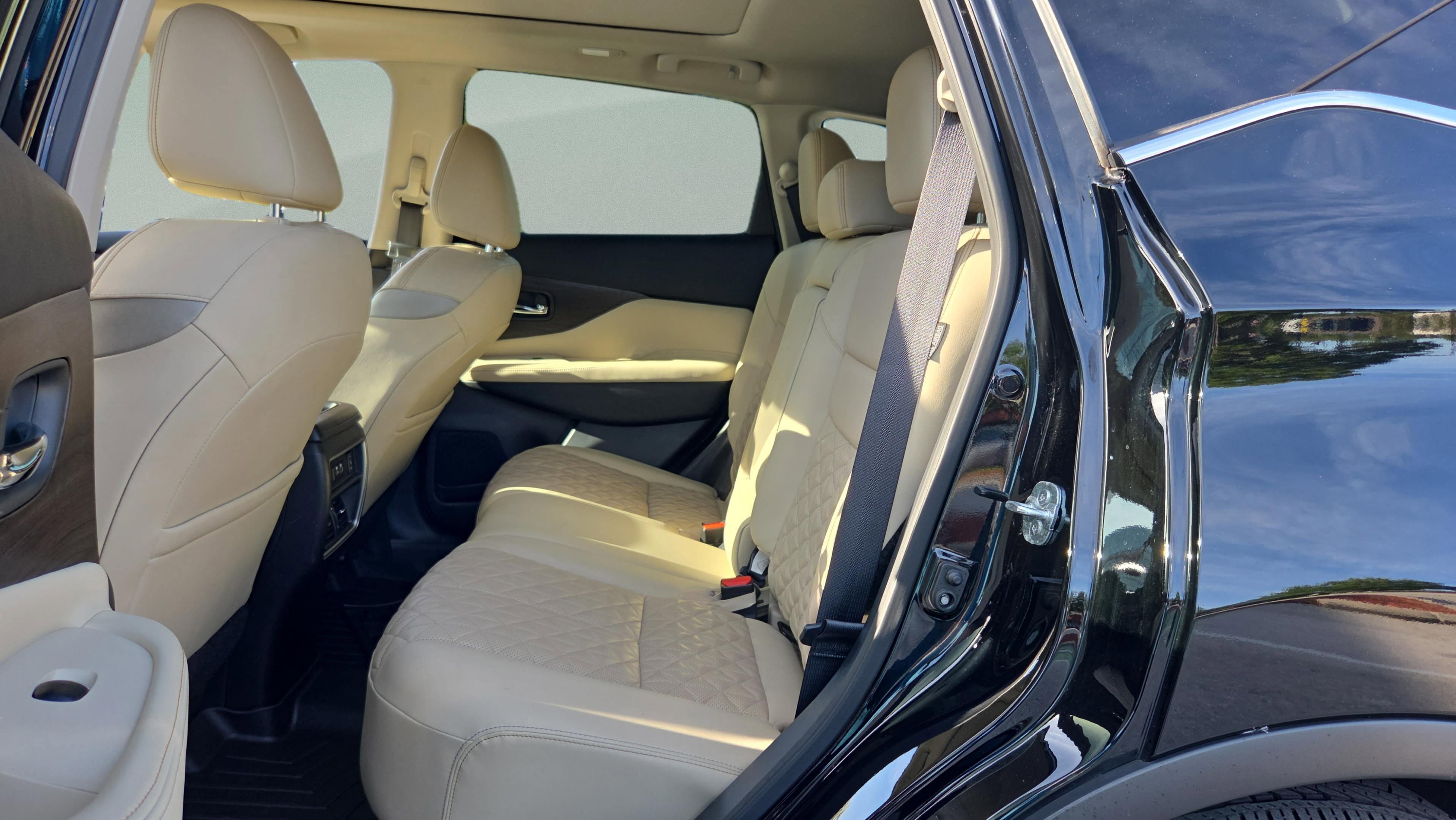 Used 2023 Nissan Murano Platinum w/ Cargo Package FWD image 10