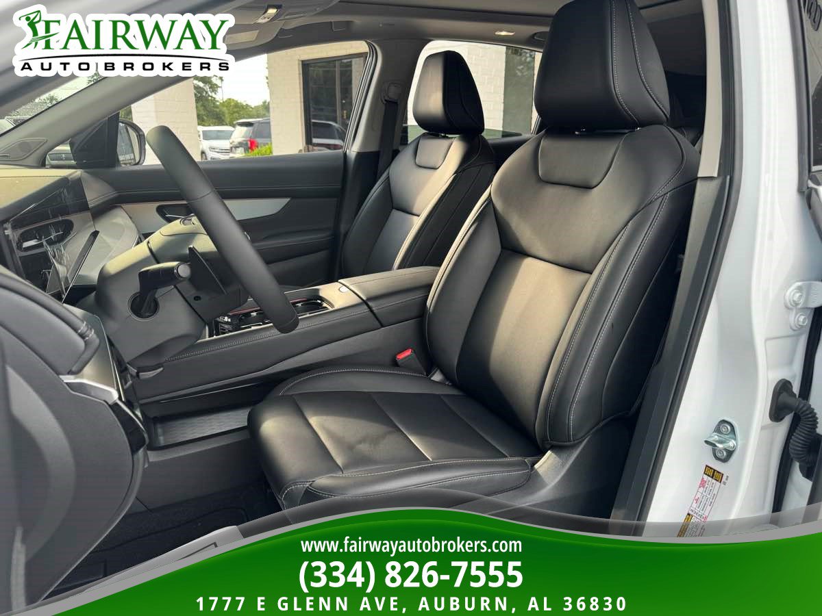 Used 2025 Nissan Murano SL AWD/4WD image 10