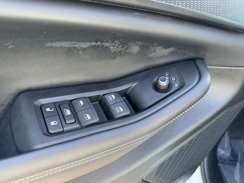 Used 2024 Jeep Grand Cherokee Laredo w/ Luxury Tech Group I image 15