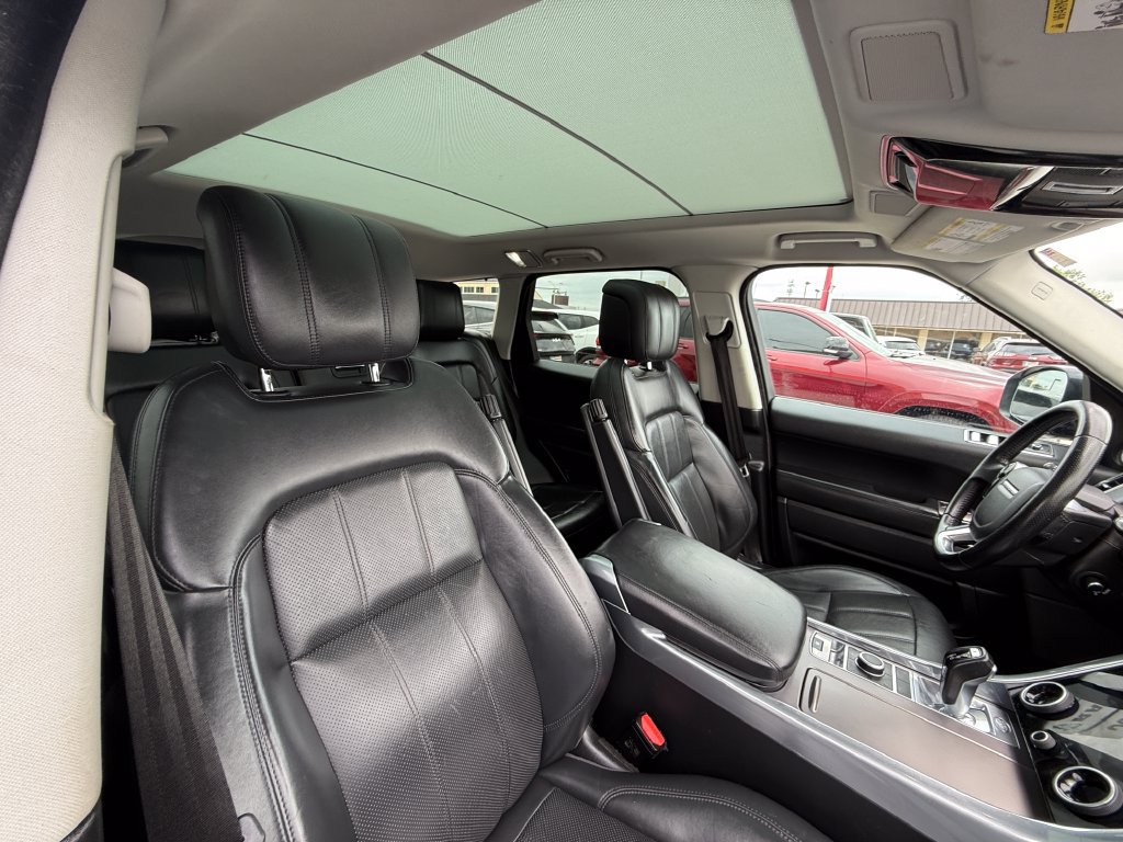 Used 2020 Land Rover Range Rover Sport HSE AWD/4WD image 3