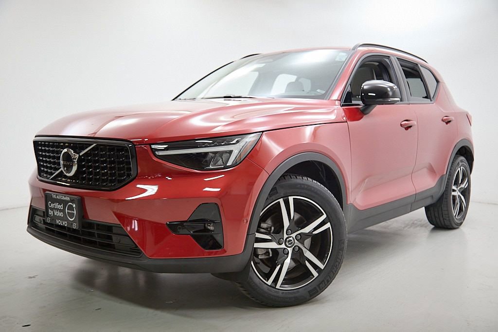 Certified 2023 Volvo XC40 B5 Plus w/ Driver Assist Package image 2