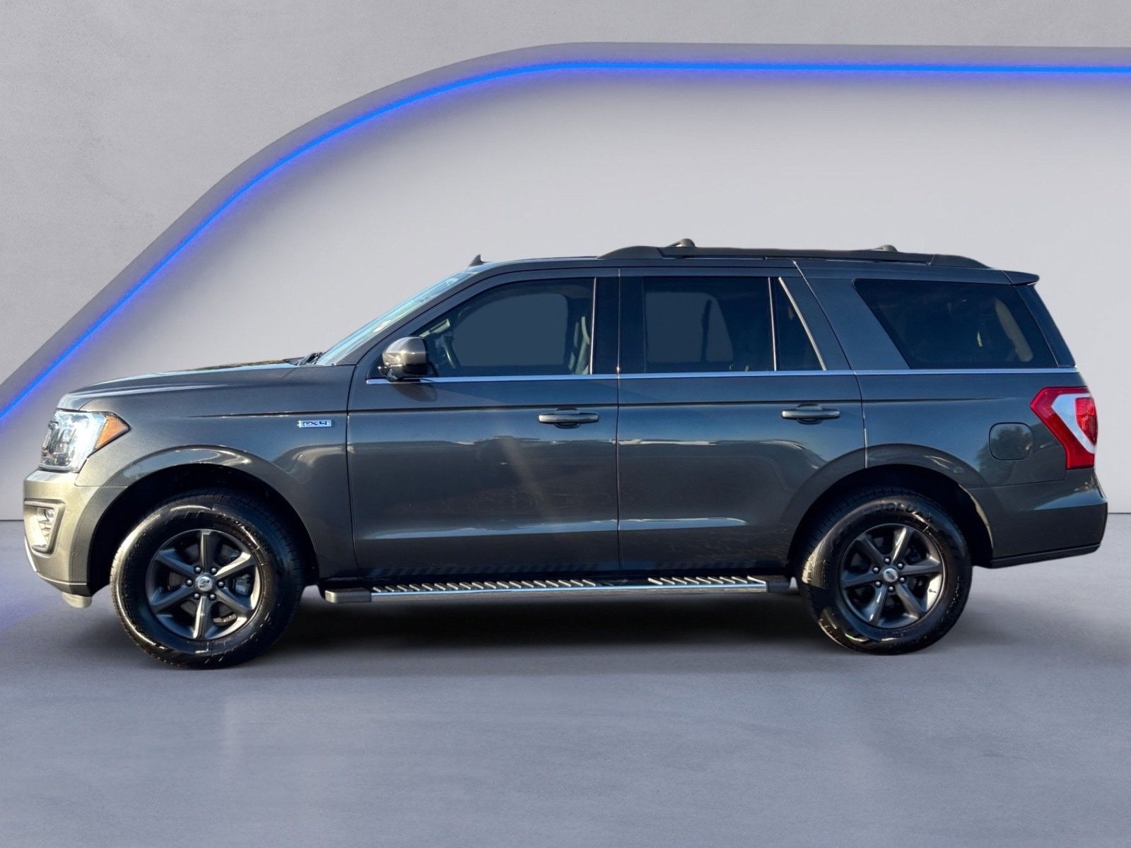 Used 2021 Ford Expedition XLT w/ FX4 Off-Road Package image 13