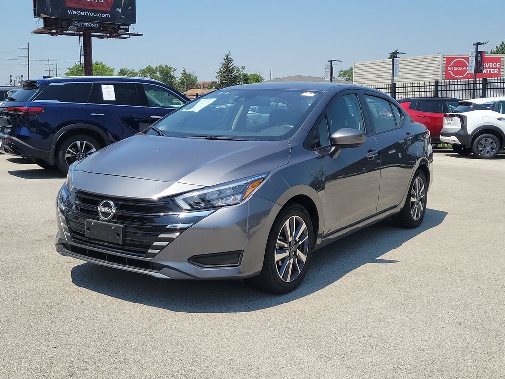 Used 2025 Nissan Versa SV FWD image 2