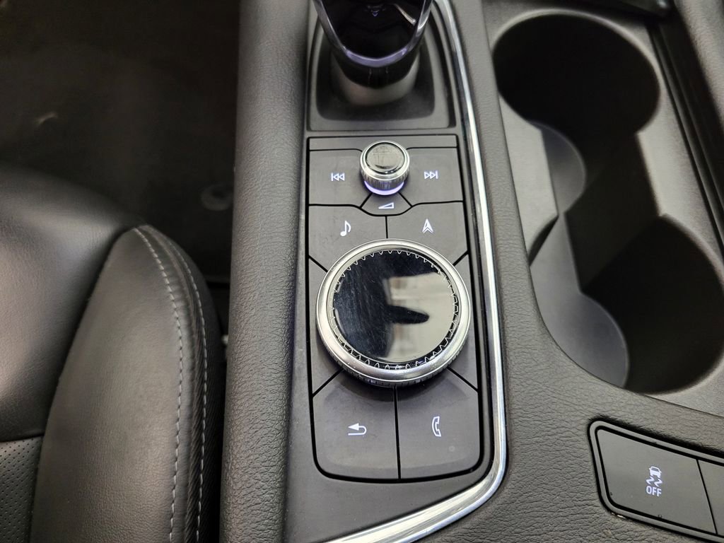 Used 2024 Cadillac XT5 Premium Luxury image 13