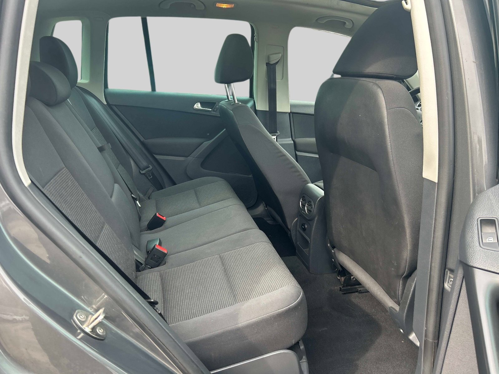 Used 2013 Volkswagen Tiguan S AWD/4WD image 13