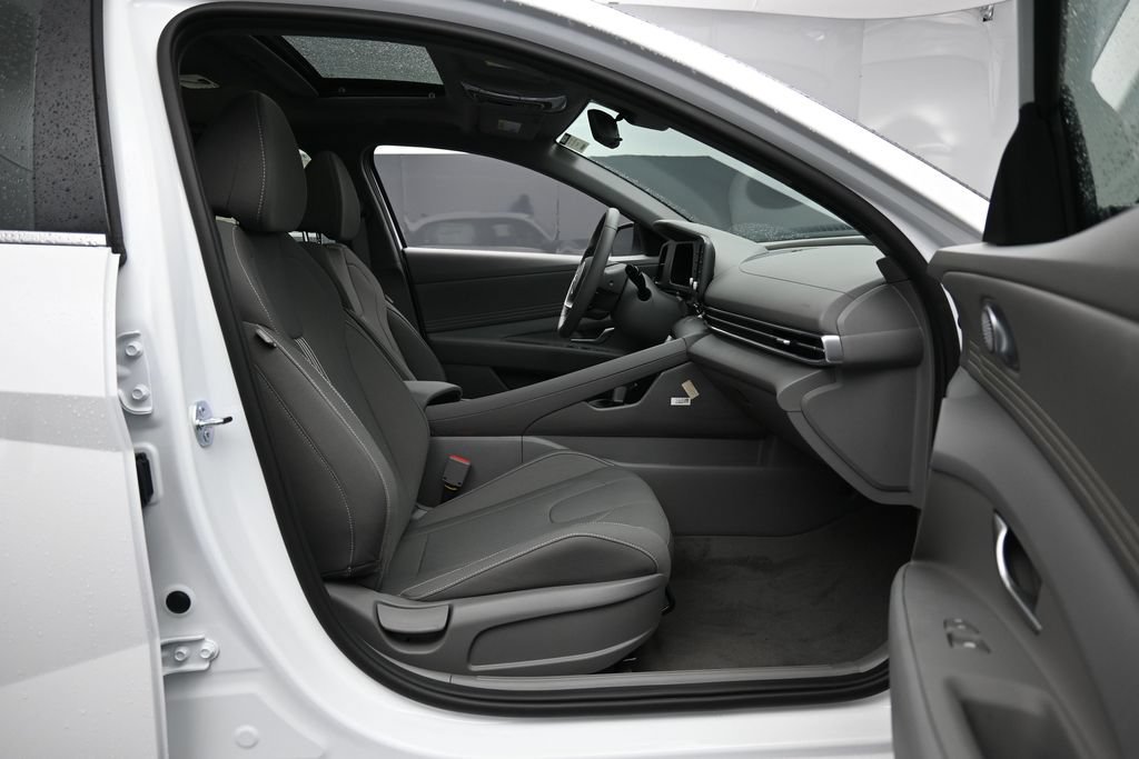 New 2026 Hyundai Elantra SEL Sport Premium FWD image 26