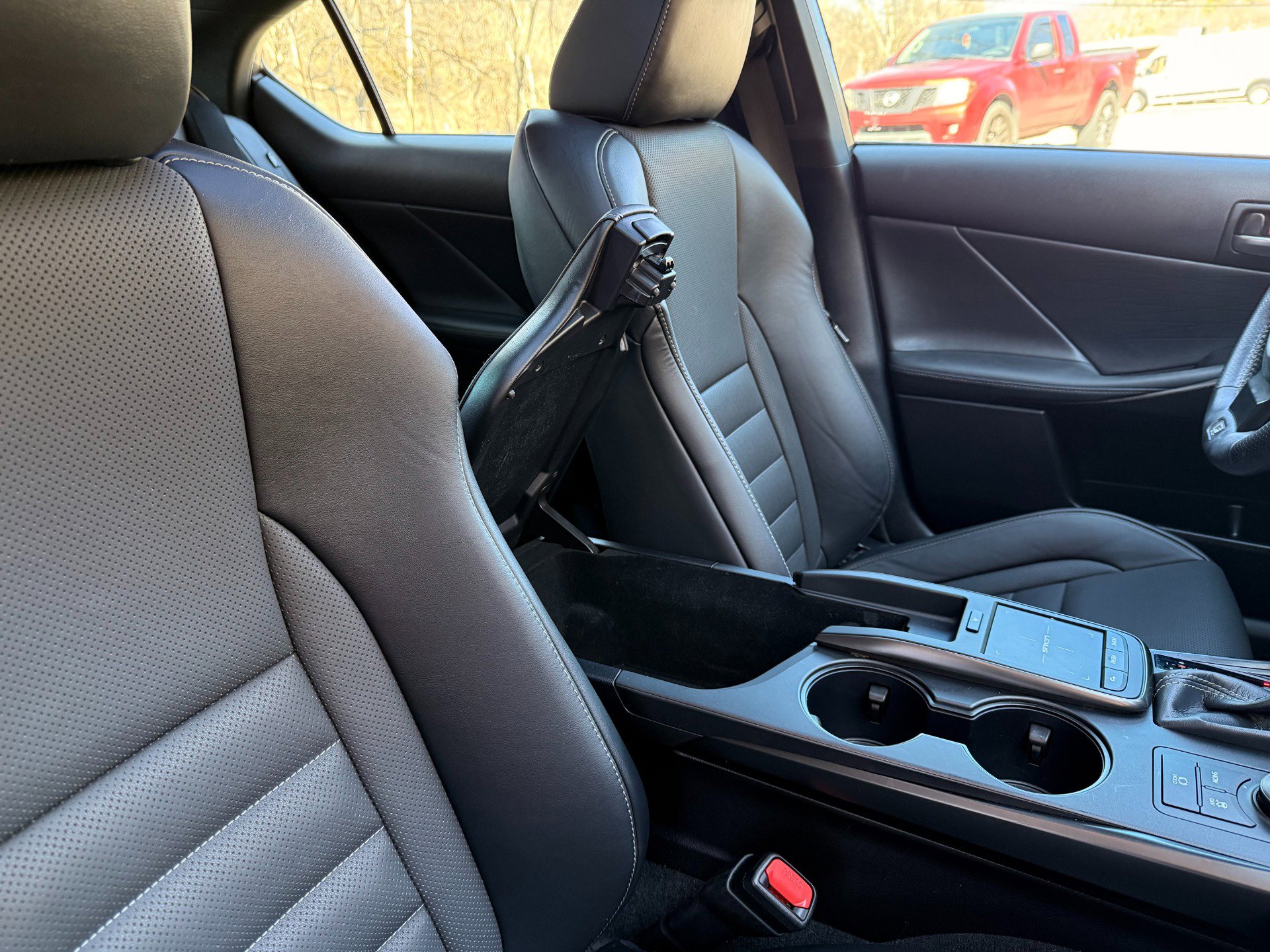 Used 2022 Lexus IS 350 F Sport image 19