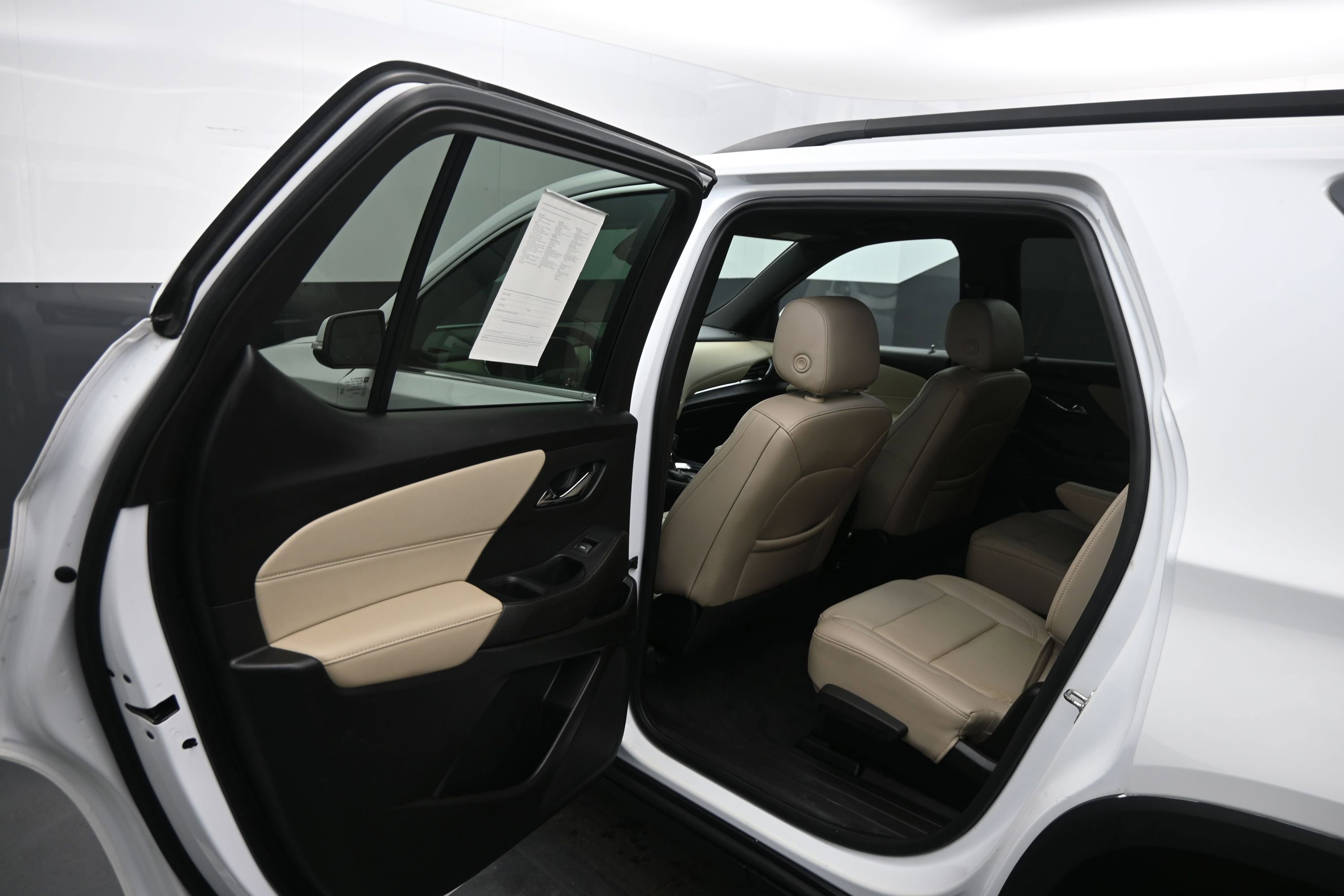 Used 2022 Chevrolet Traverse LT AWD/4WD image 14
