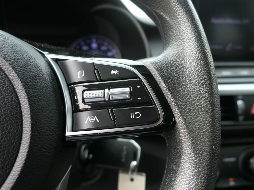 Used 2023 Kia Forte LXS image 14