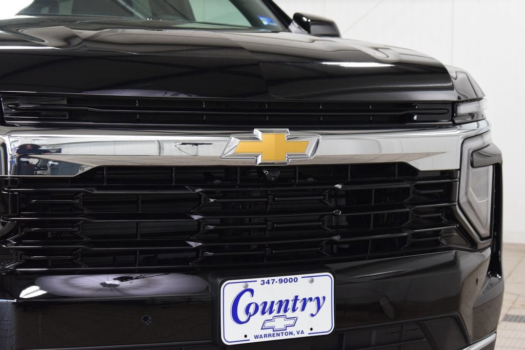 New 2026 Chevrolet Suburban LS w/ Max Trailering Package AWD/4WD image 11