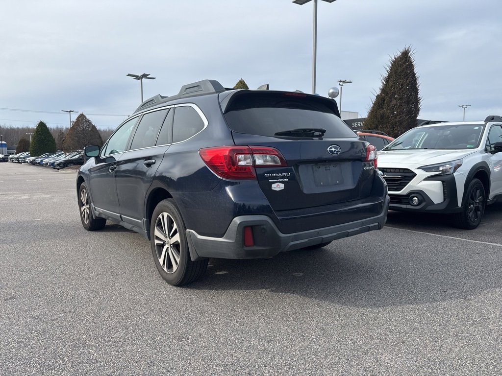 Used 2018 Subaru Outback 2.5i Limited image 3