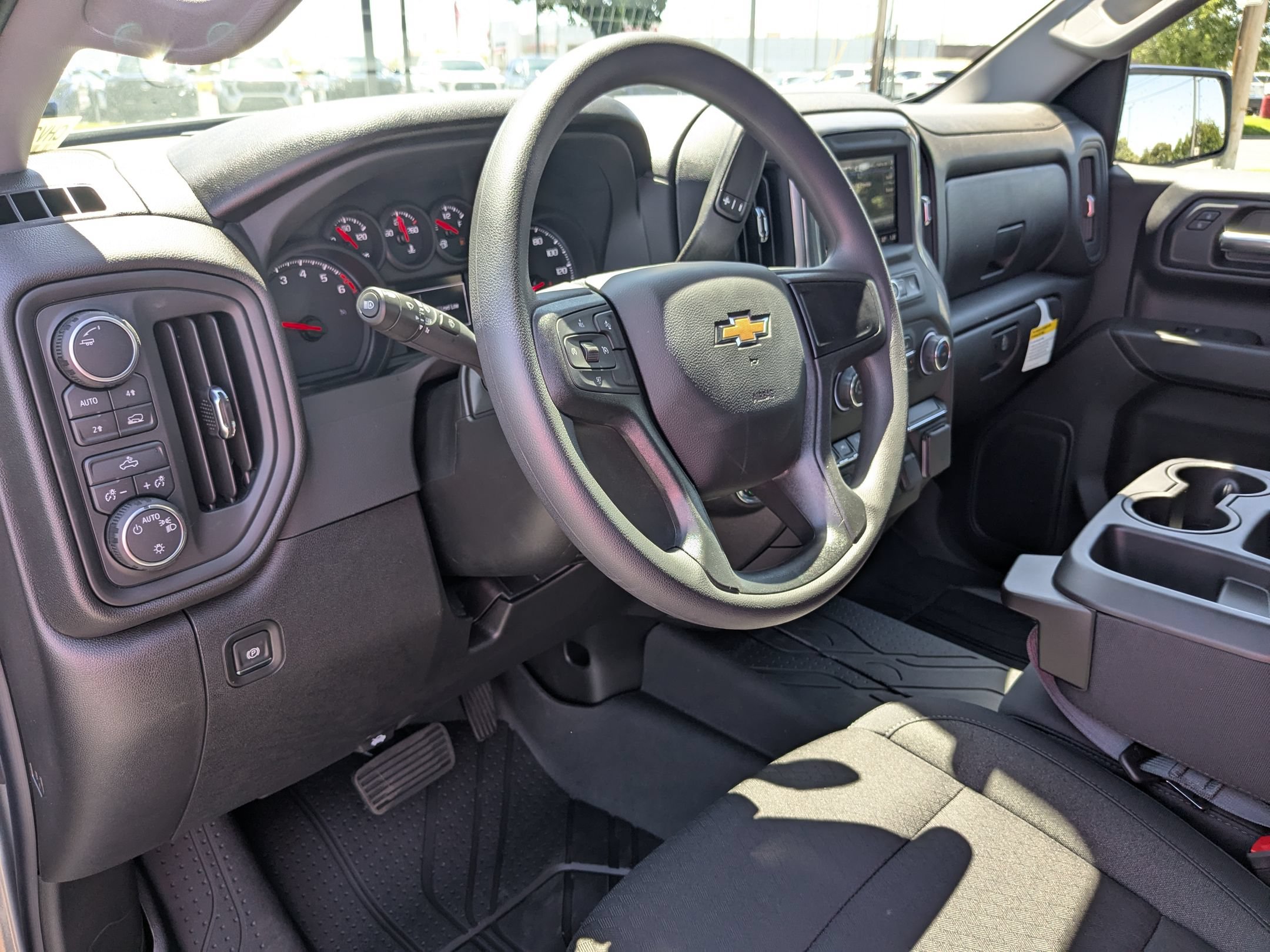 New 2025 Chevrolet Silverado 1500 Custom AWD/4WD image 10