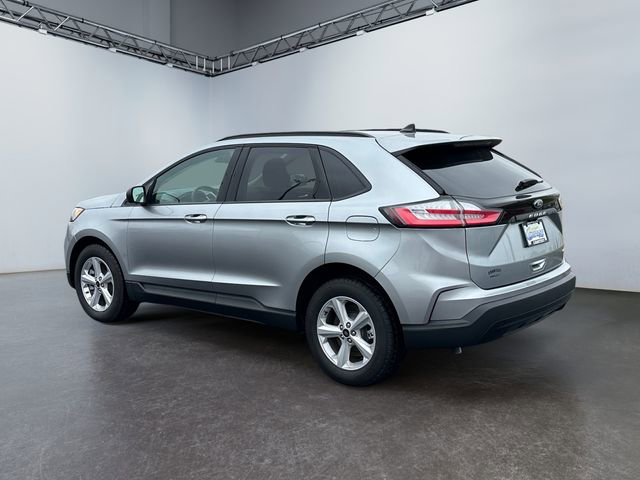 Used 2024 Ford Edge SE image 3