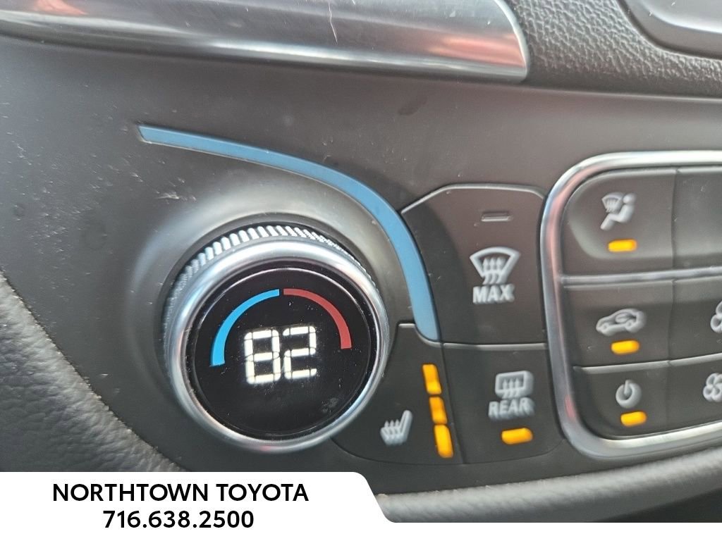 Used 2021 Chevrolet Equinox LT image 18