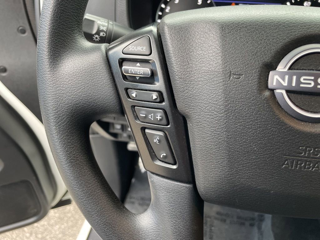 Used 2023 Nissan Frontier SV image 10