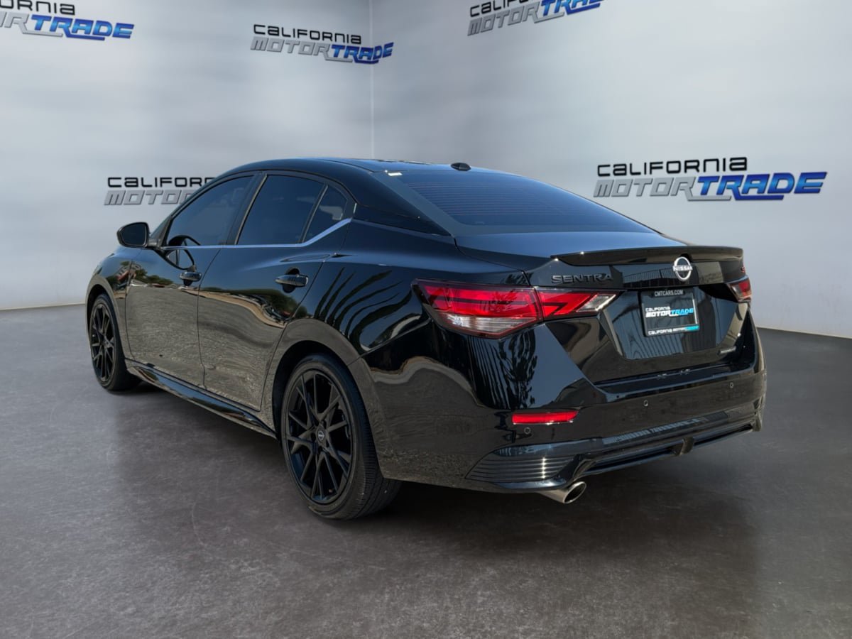 Used 2025 Nissan Sentra SR w/ Midnight Edition FWD image 7