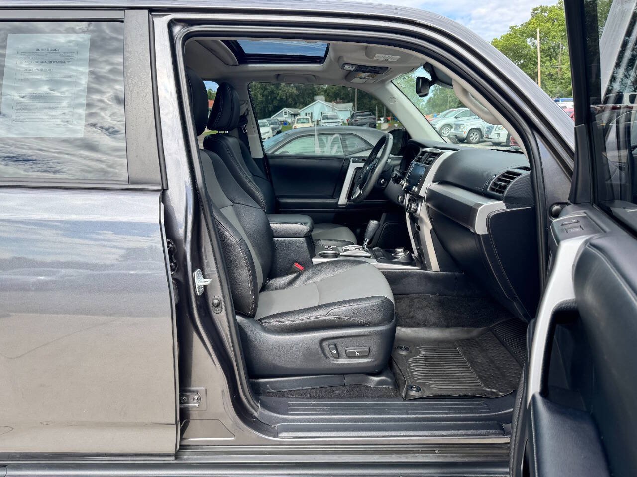Used 2021 Toyota 4Runner SR5 Premium w/ Moonroof Package AWD/4WD image 11