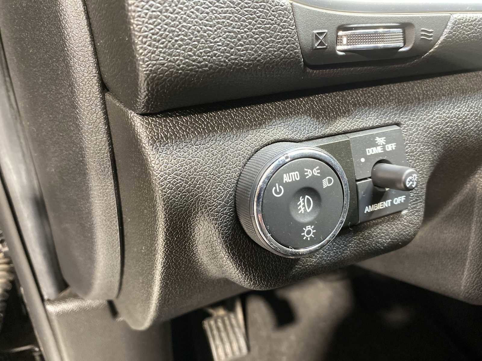 Used 2016 Chevrolet Traverse LT w/ Style and Technology Package image 23