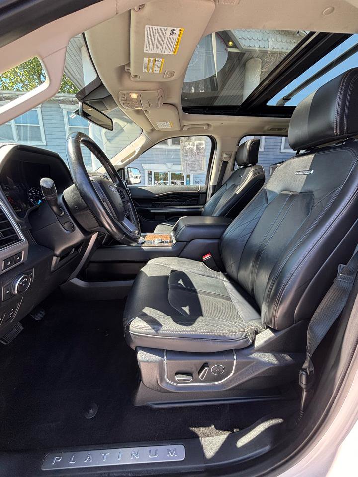 Used 2019 Ford Expedition Platinum AWD/4WD image 12