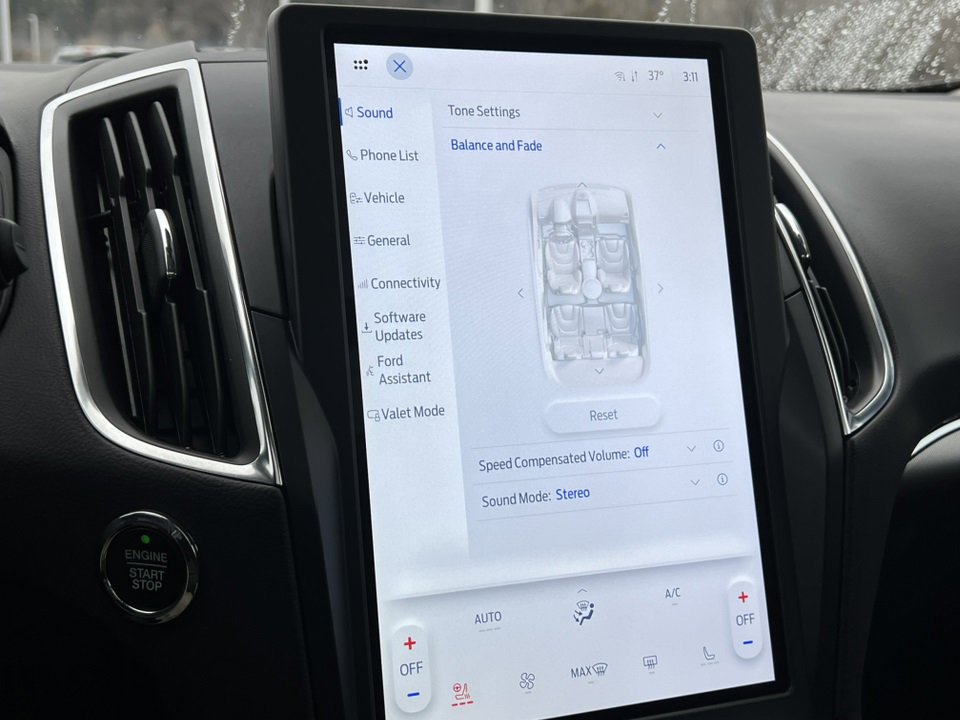 Used 2024 Ford Edge Titanium w/ Equipment Group 301A image 23