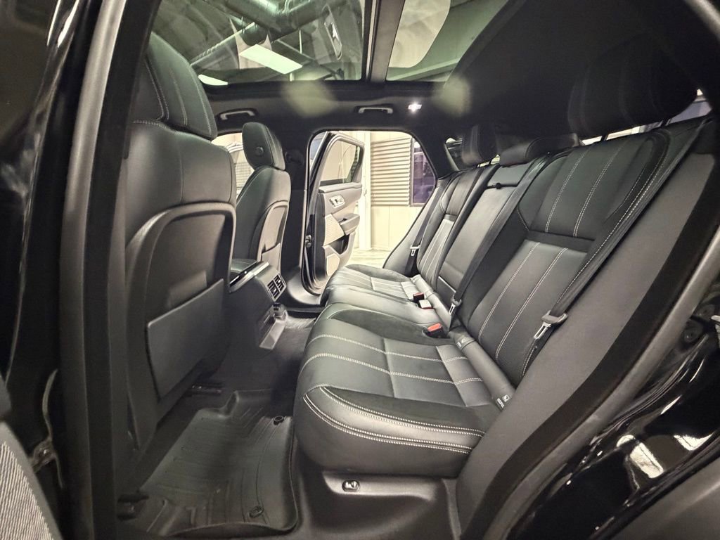 Used 2019 Land Rover Range Rover Velar R-Dynamic SE image 52